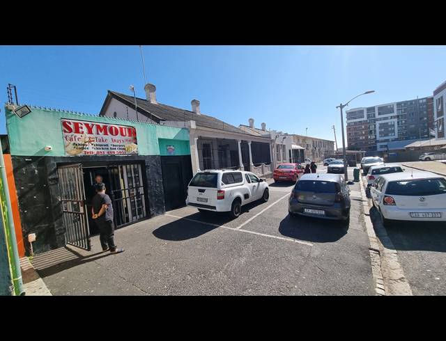 639M² BUILDING FOR SALE IN OBSERVATORY